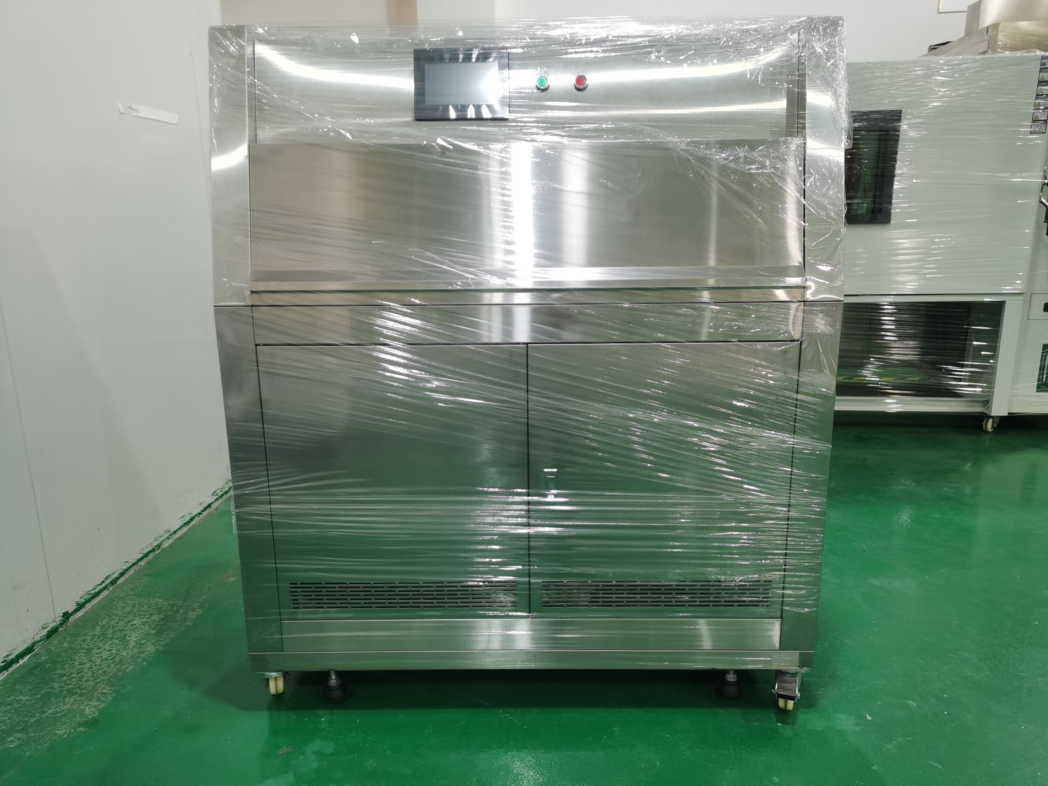 紫外线老化试验箱标箱标准配置